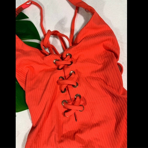 NEW MAAJI Cayenne Heavenly Reversible One-Piece Swimsuit [SZ Small ]‎ - Picture 4 of 8